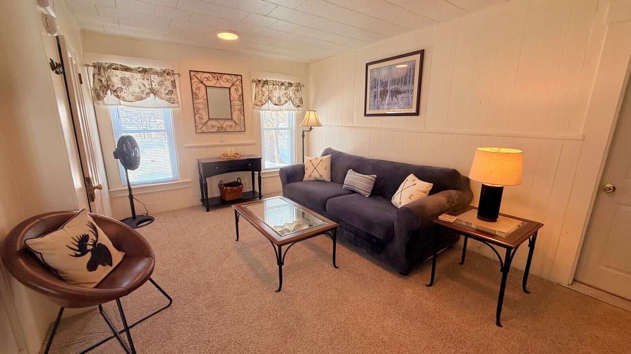 Photo of Livingroom in Greenville Junction