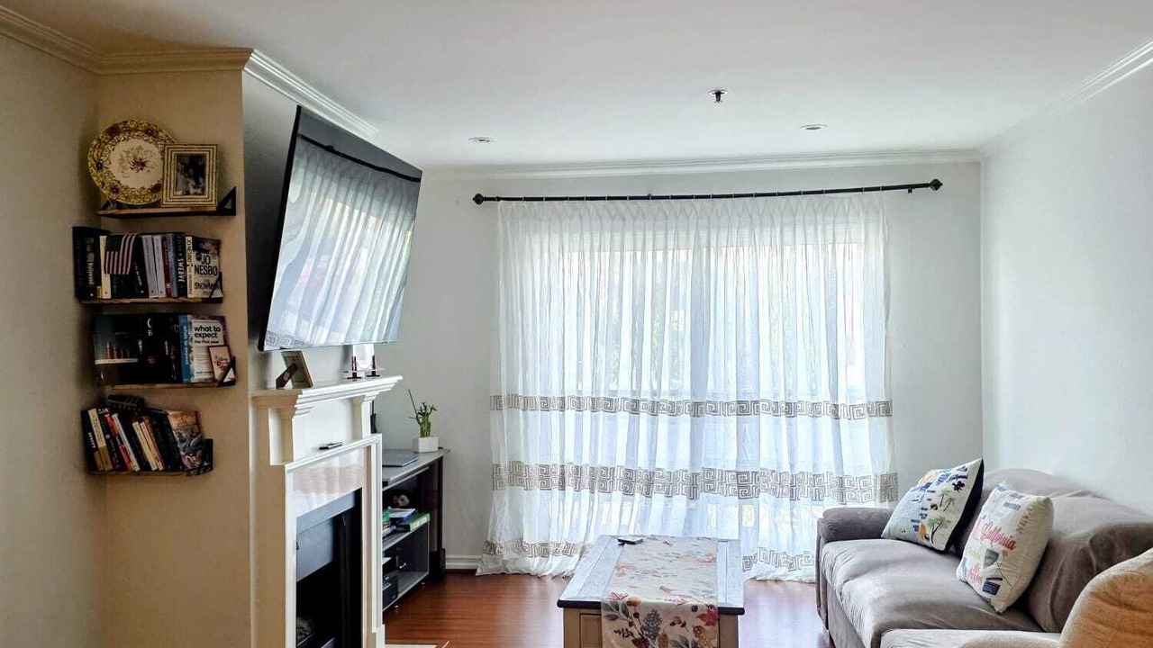 Photo of Livingroom in Sherman Oaks