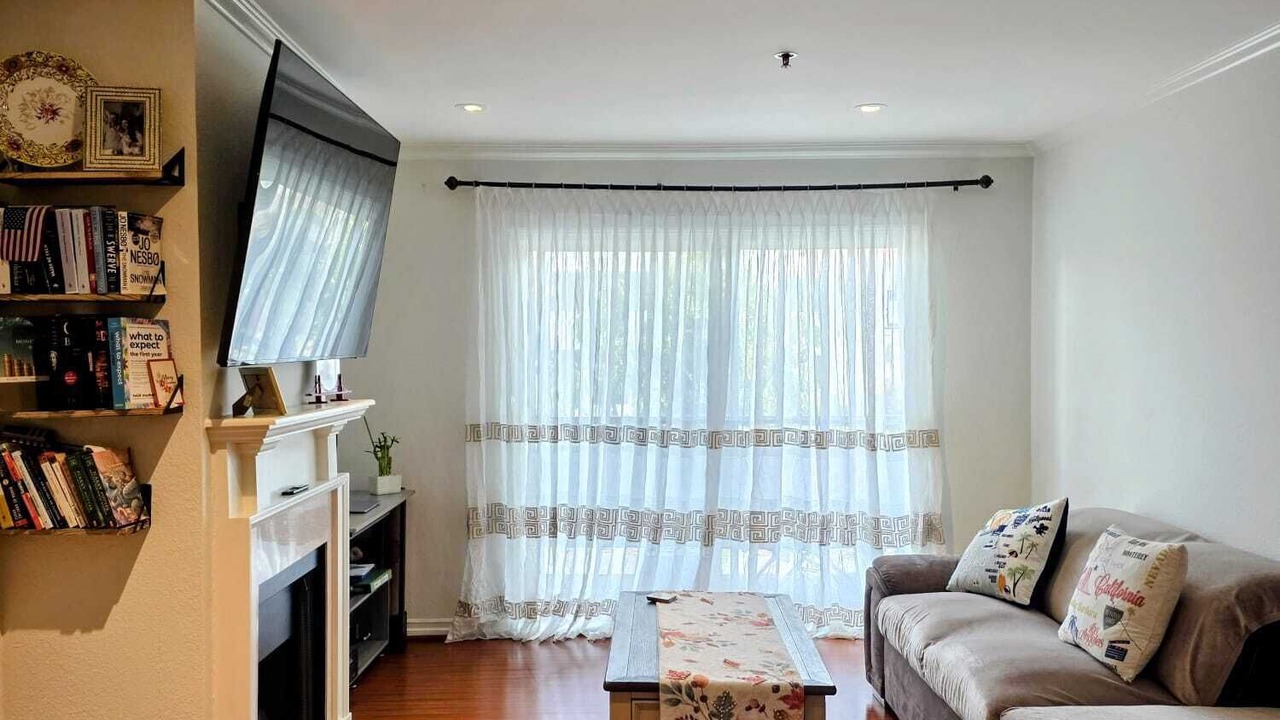 Photo of Livingroom in Sherman Oaks