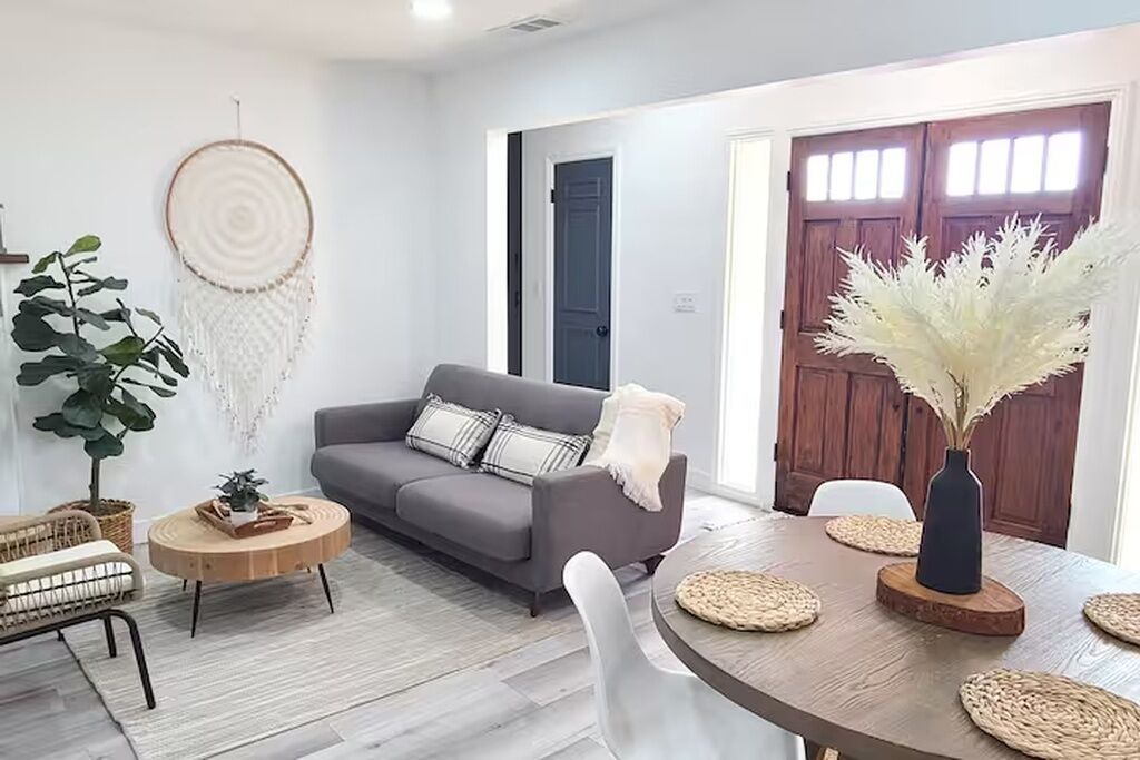 Photo of Livingroom in Patton