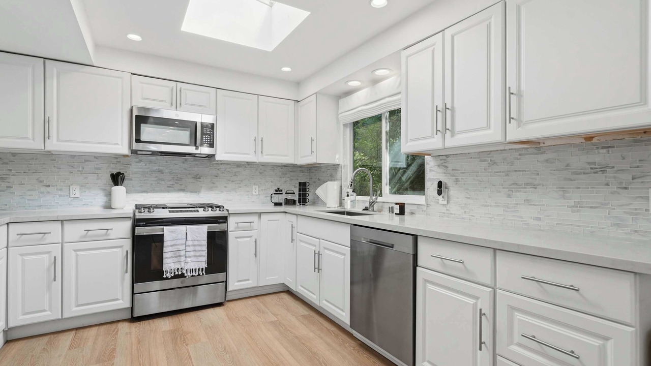 Photo of Bedroom in Beverly Glen