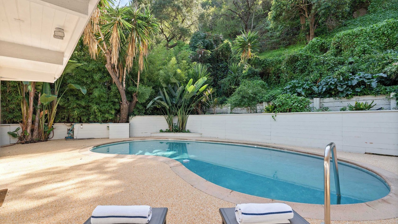 Photo of Bedroom in Beverly Glen