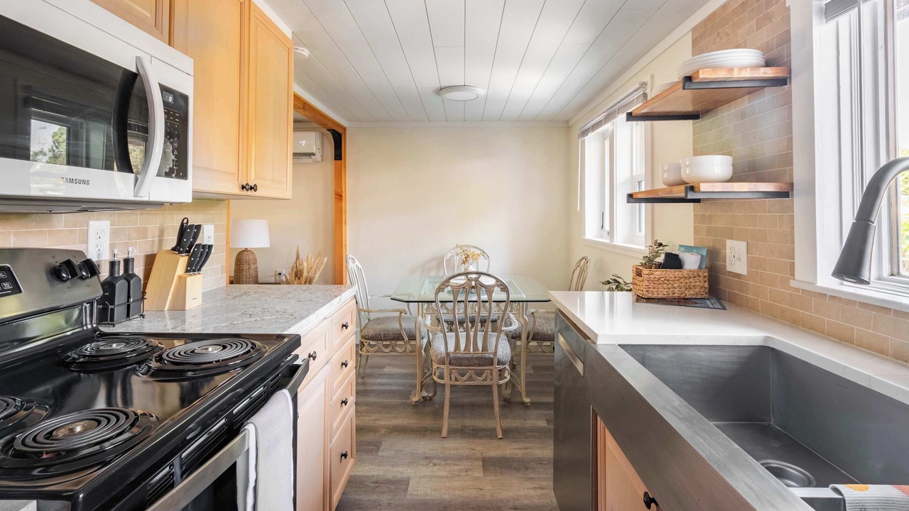 Photo of Kitchen in Depot Bench