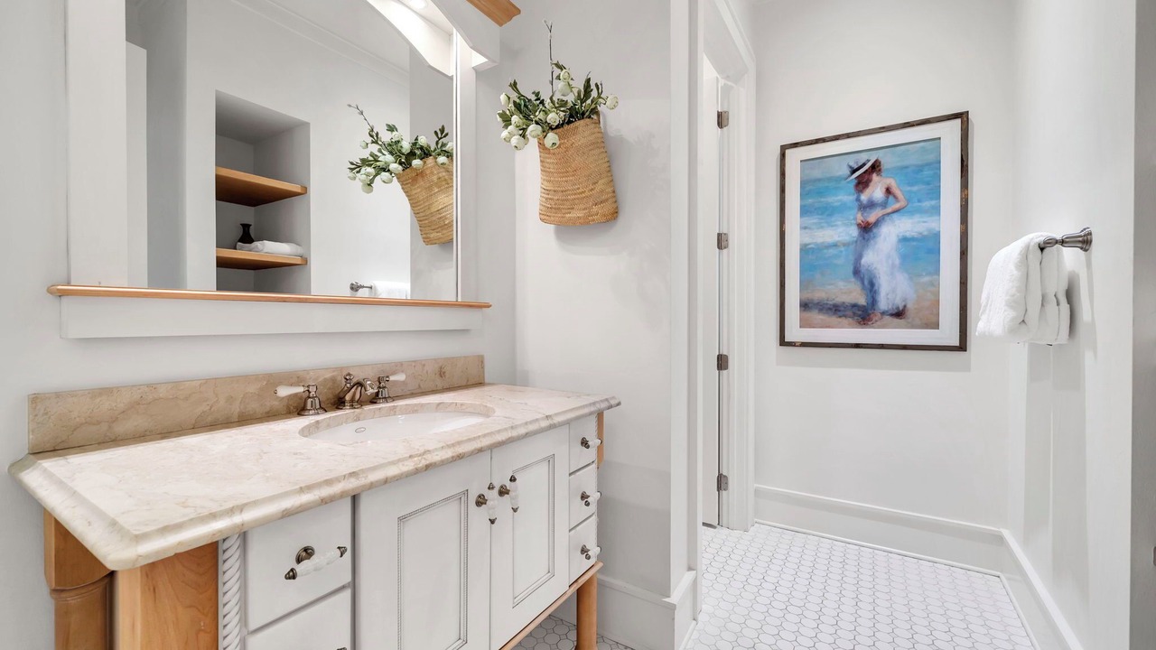 Photo of Bathroom in Gulf District