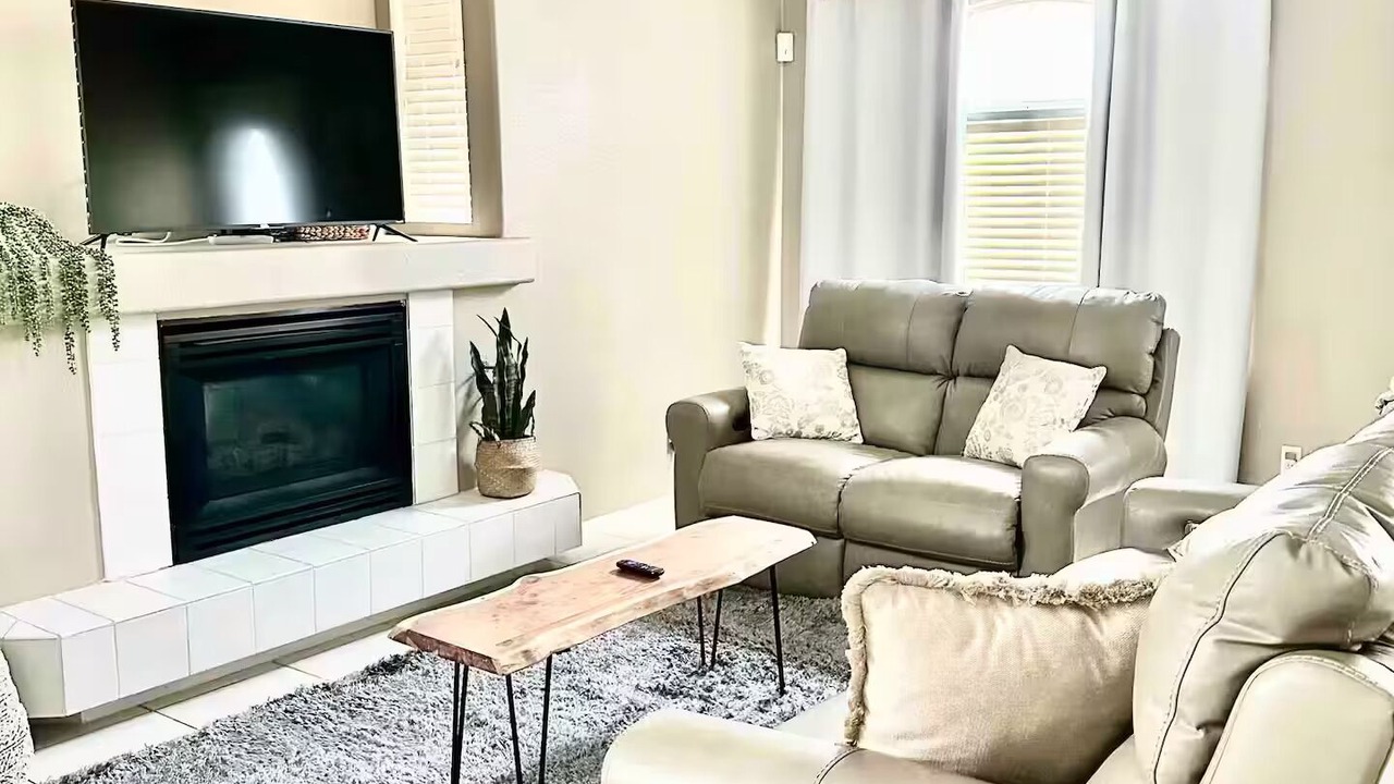 Photo of Livingroom in Silverado Ranch