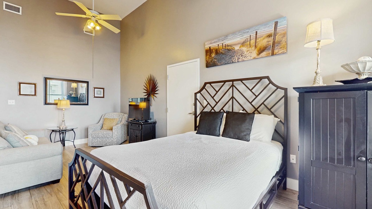Photo of Bedroom in Gulf Place
