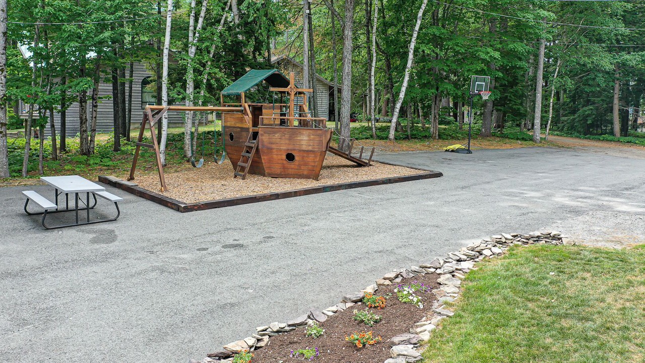 Photo of Outdoor in Eddington