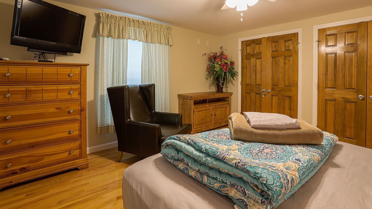 Photo of Bedroom in Eddington