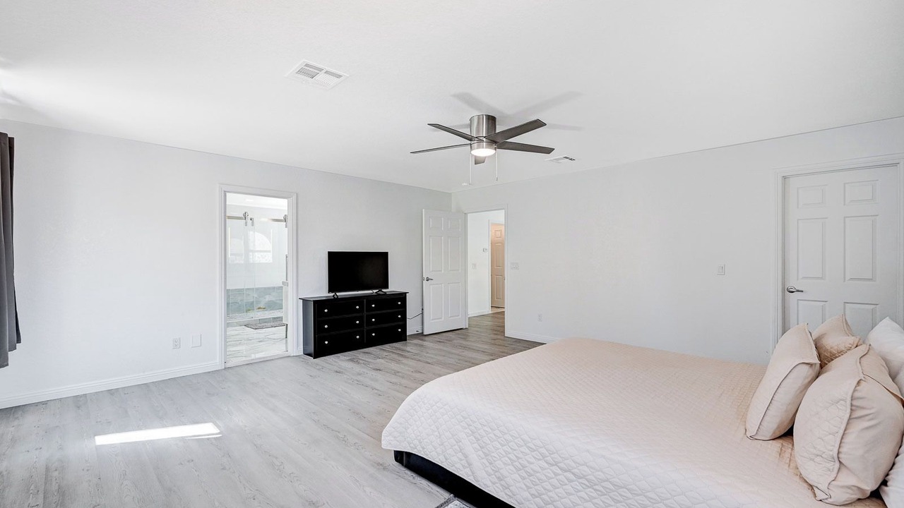Photo of Bedroom in Spring Valley