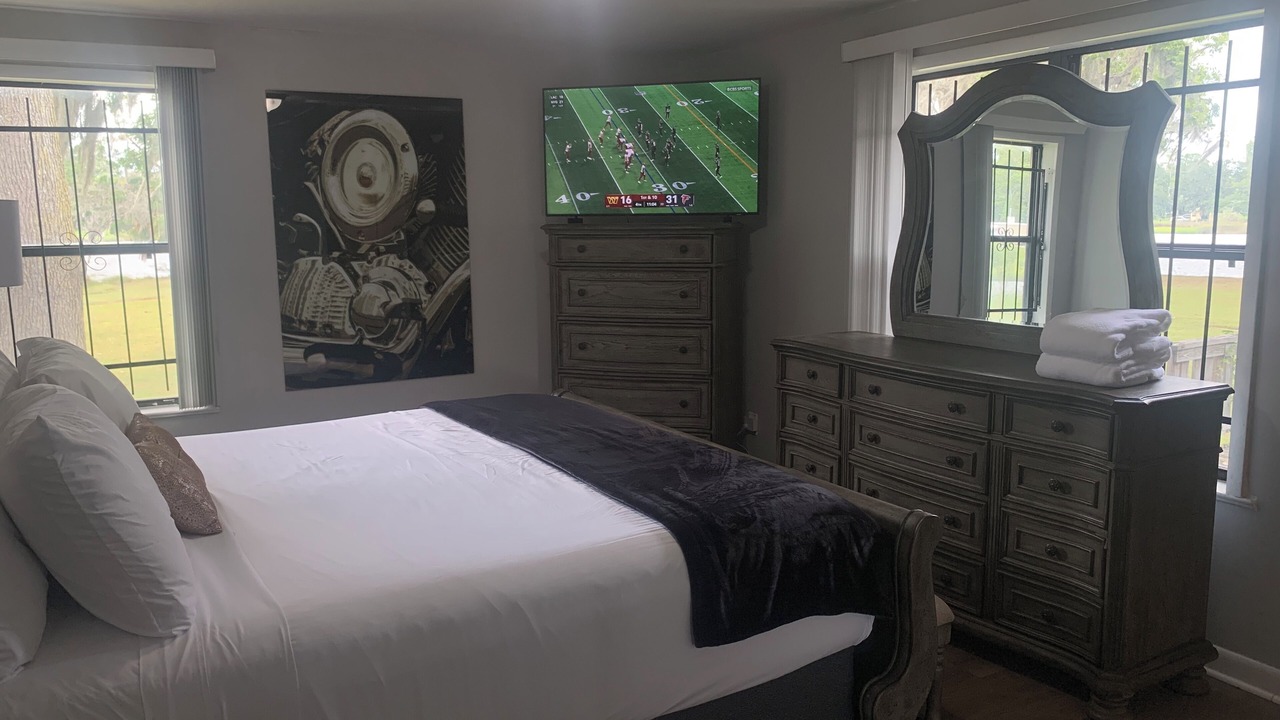 Photo of Bedroom in Riverview