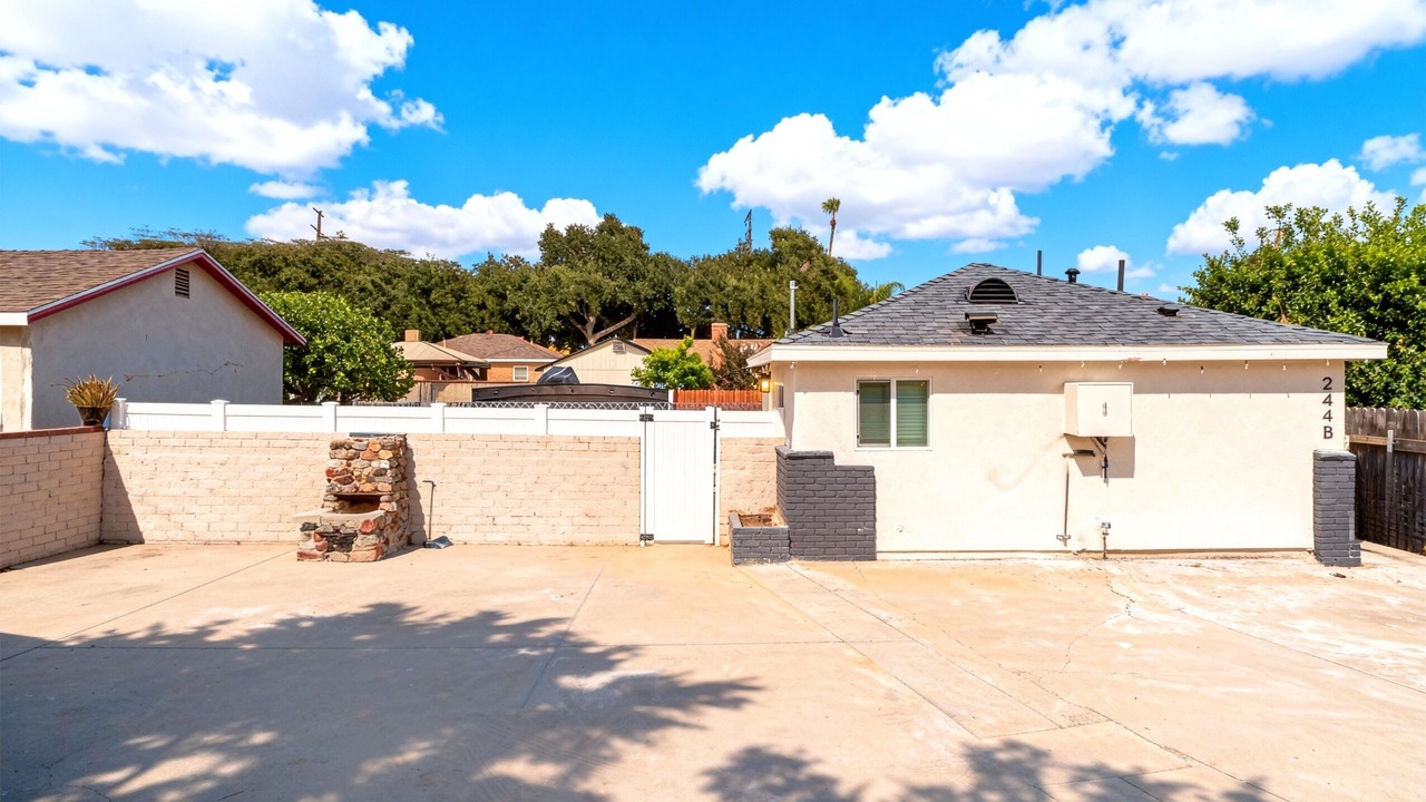 Photo of Outdoor in Upland