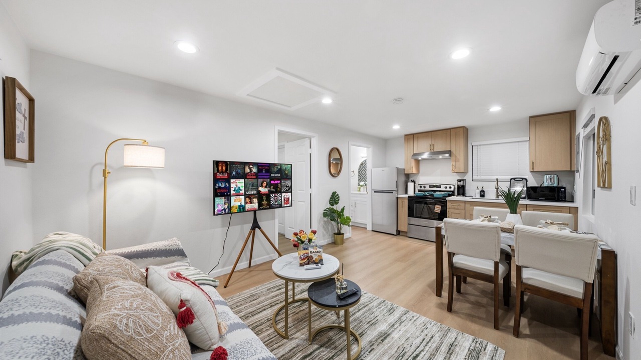 Photo of Livingroom in Upland