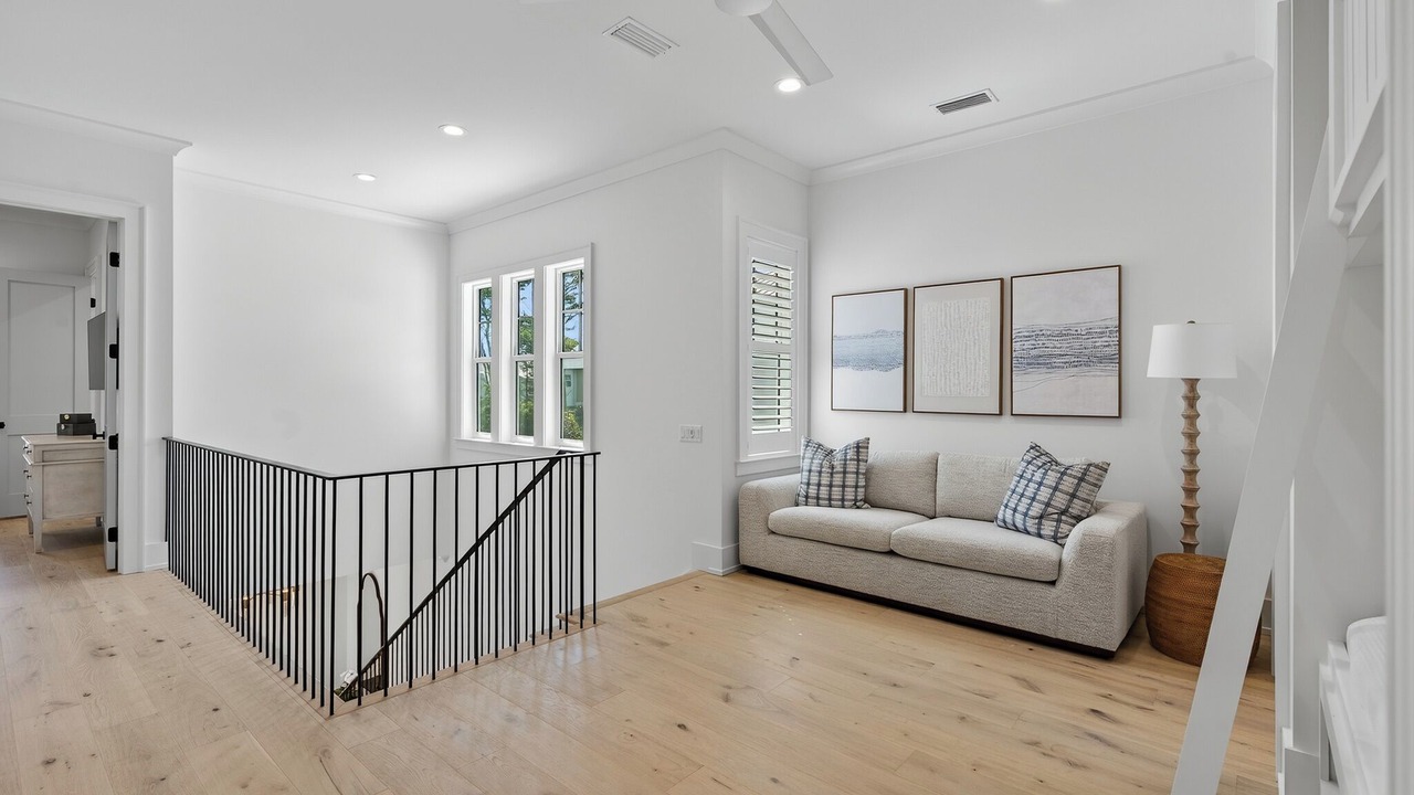 Photo of Livingroom in Lakeside at Blue Mountain Beach