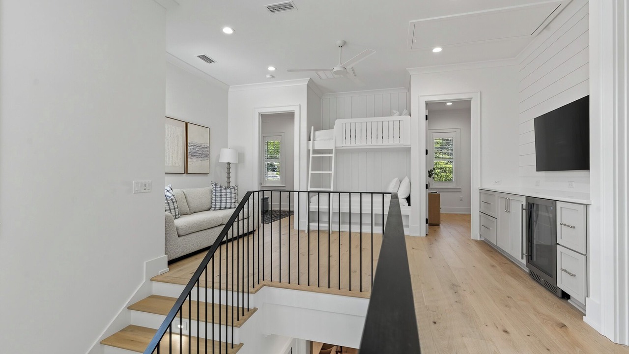 Photo of Livingroom in Lakeside at Blue Mountain Beach