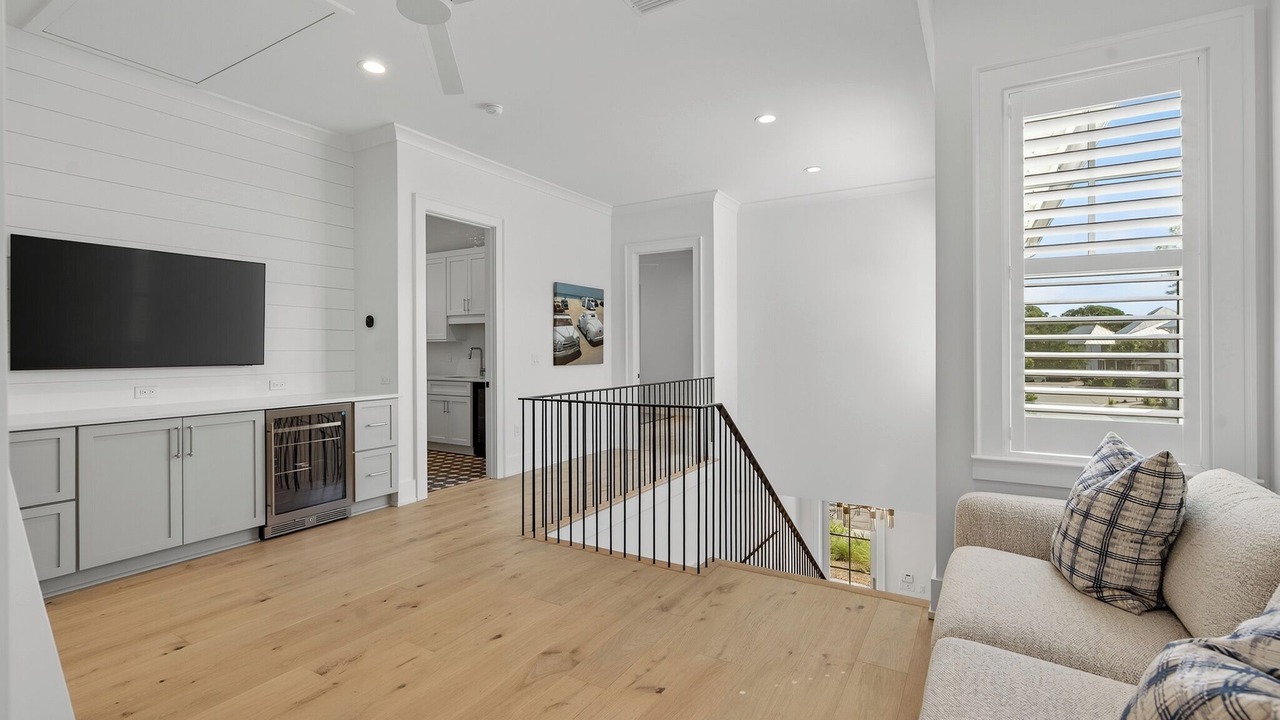 Photo of Livingroom in Lakeside at Blue Mountain Beach