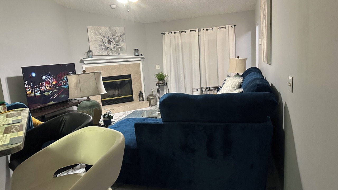 Photo of Livingroom in Northside
