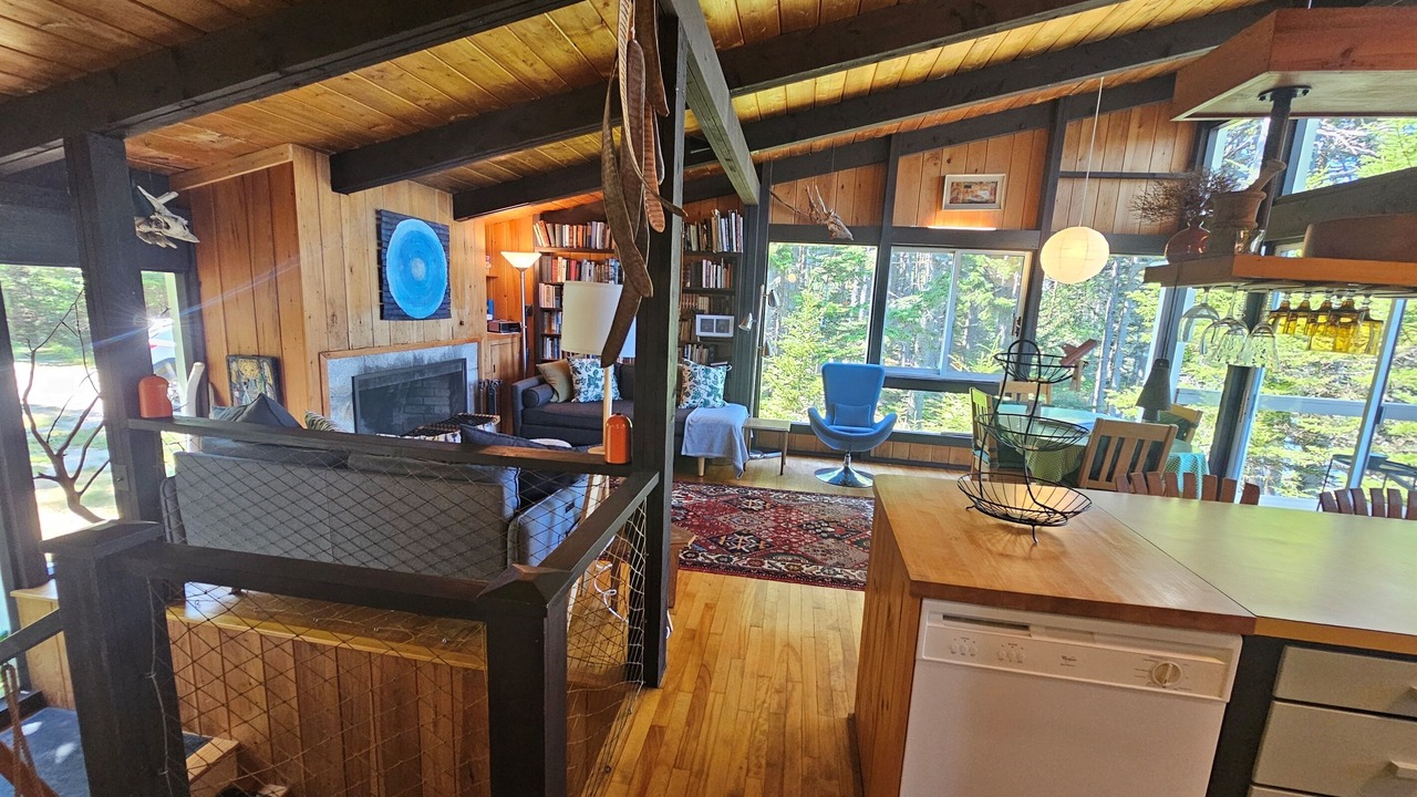 Photo of Livingroom in Stonington