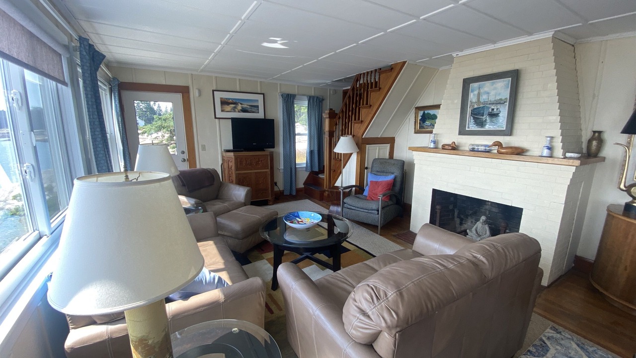 Photo of Livingroom in Stonington