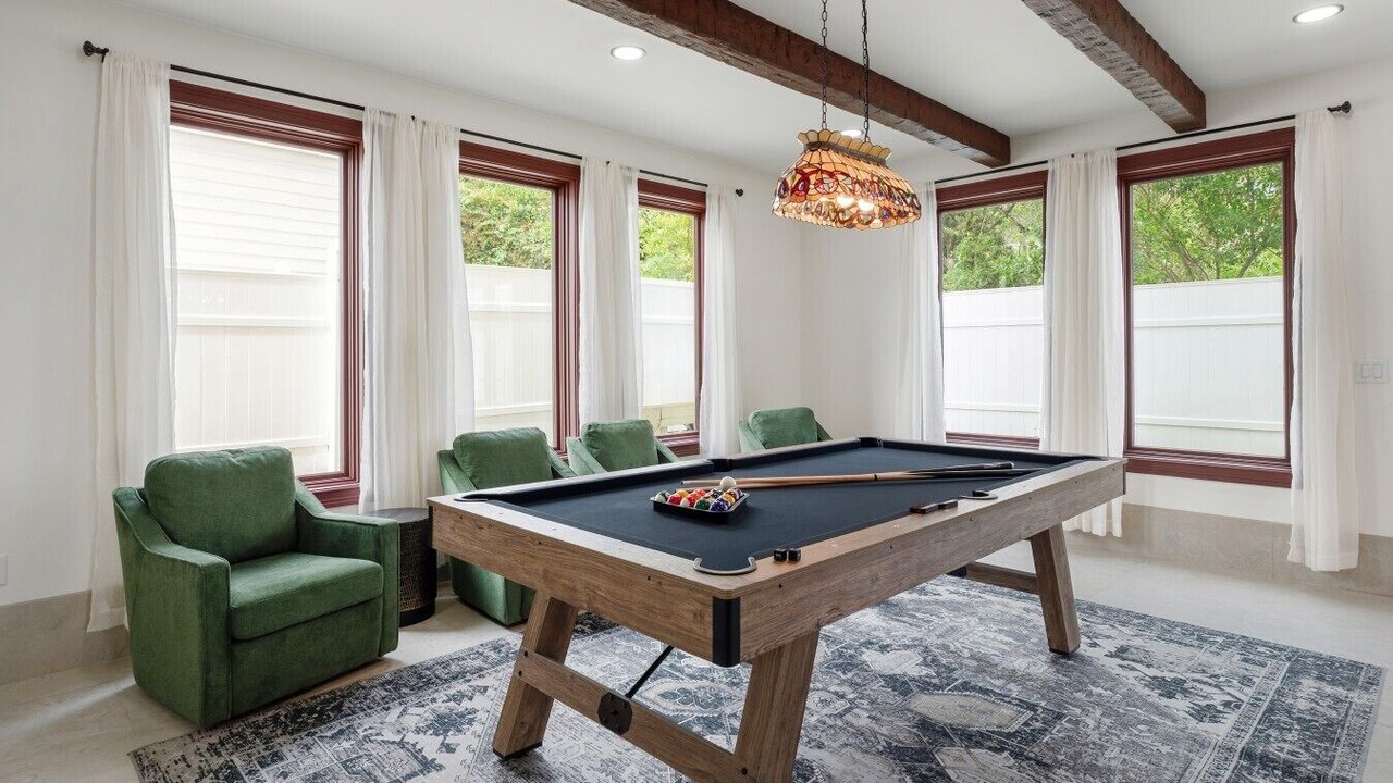 Photo of Bedroom in Crystal Beach