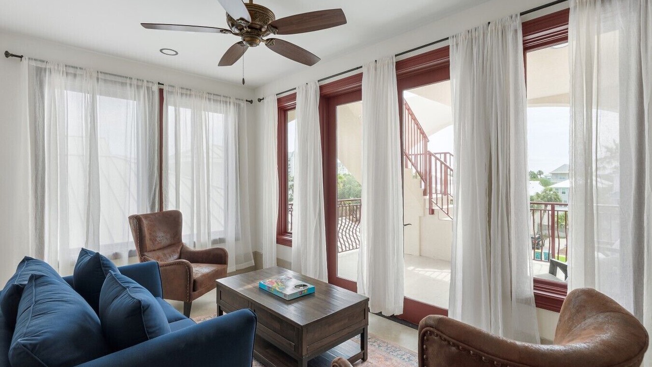 Photo of Bedroom in Crystal Beach