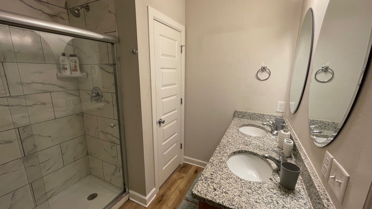 Photo of Bathroom in Pine Forest