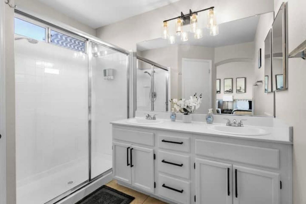Photo of Bathroom in North Las Vegas
