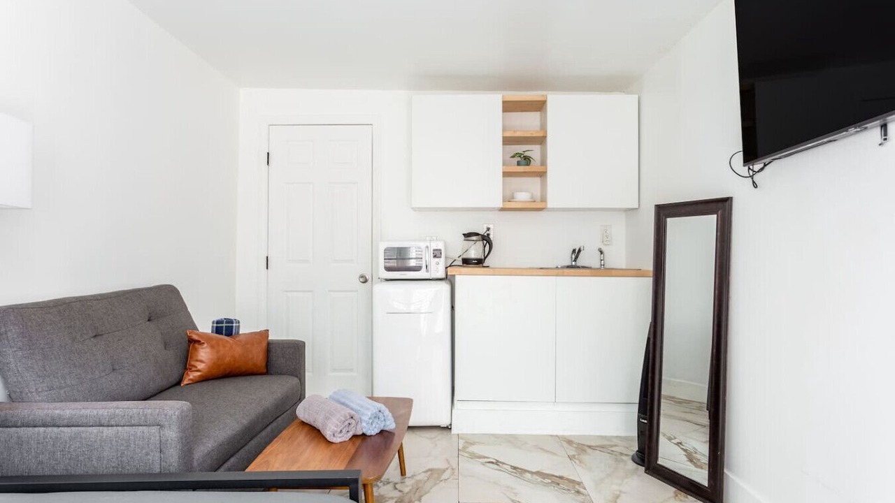Photo of Livingroom in Sherman Oaks