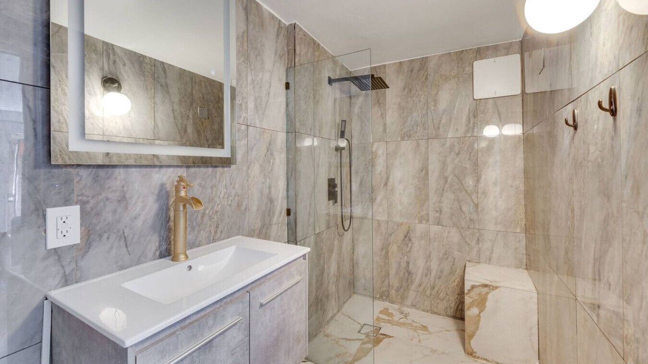 Photo of Bathroom in Sherman Oaks