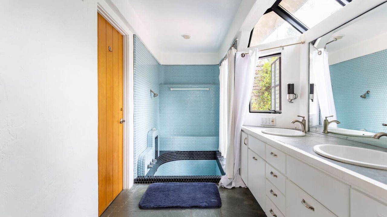 Photo of Bathroom in Sherman Oaks