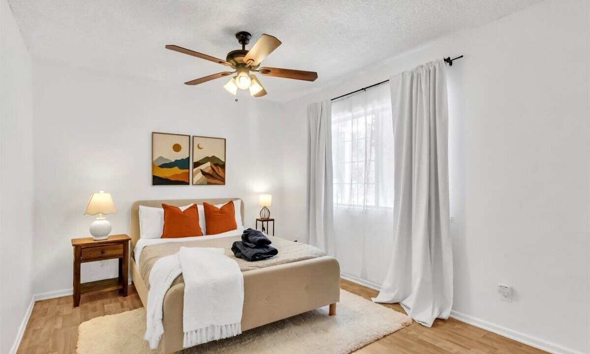 Photo of Bedroom in Woodland Hills