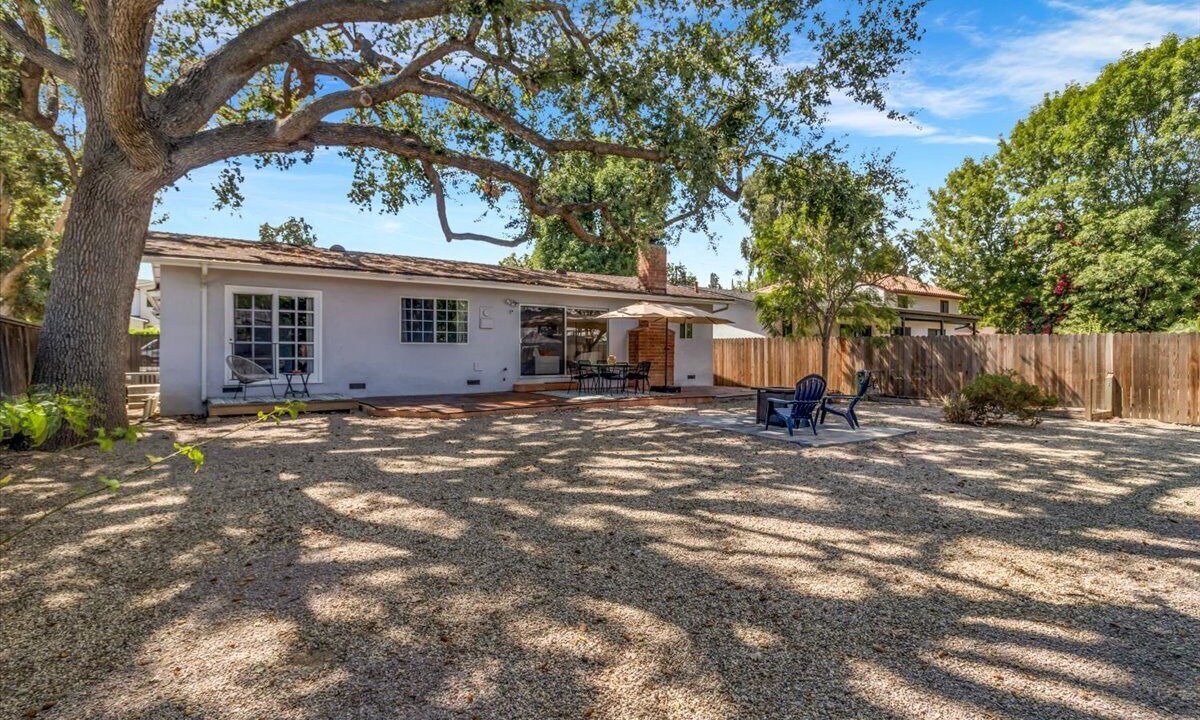 Photo of Outdoor in Woodland Hills