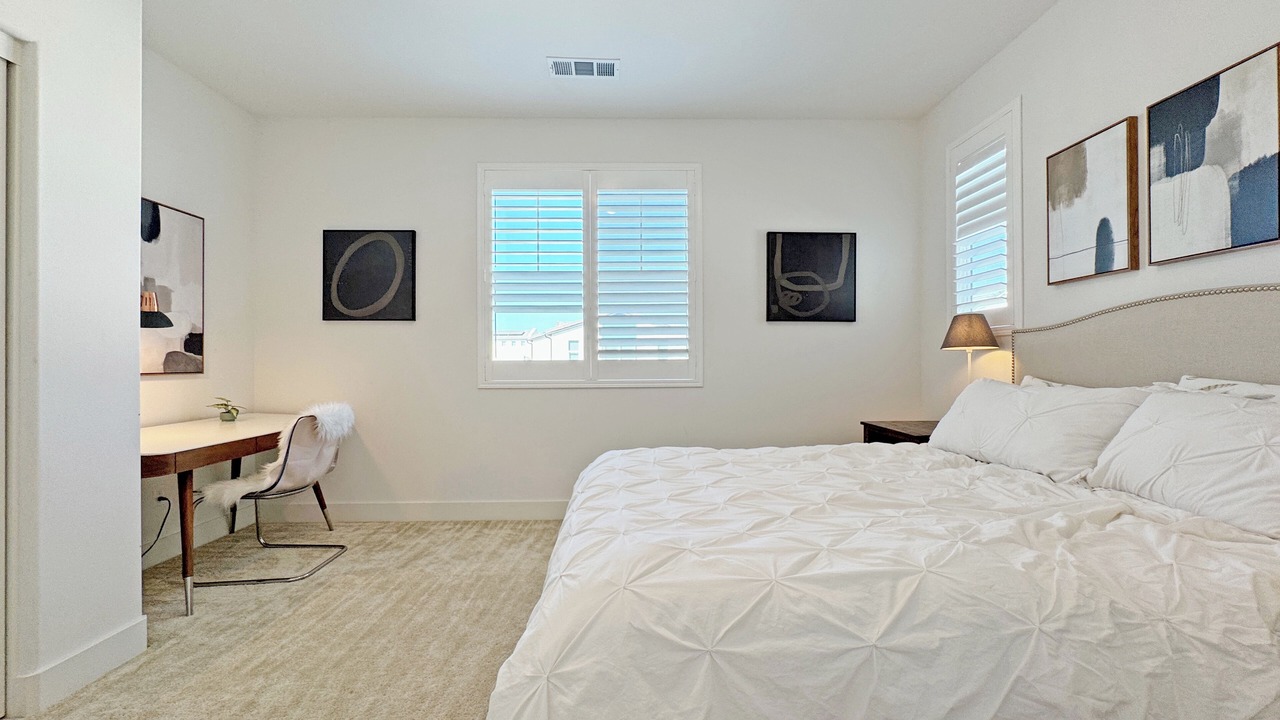 Photo of Bedroom in Lake Forest