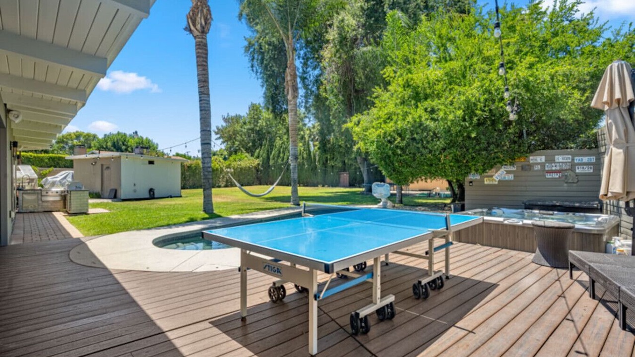 Photo of Patio Balcony in Woodland Hills