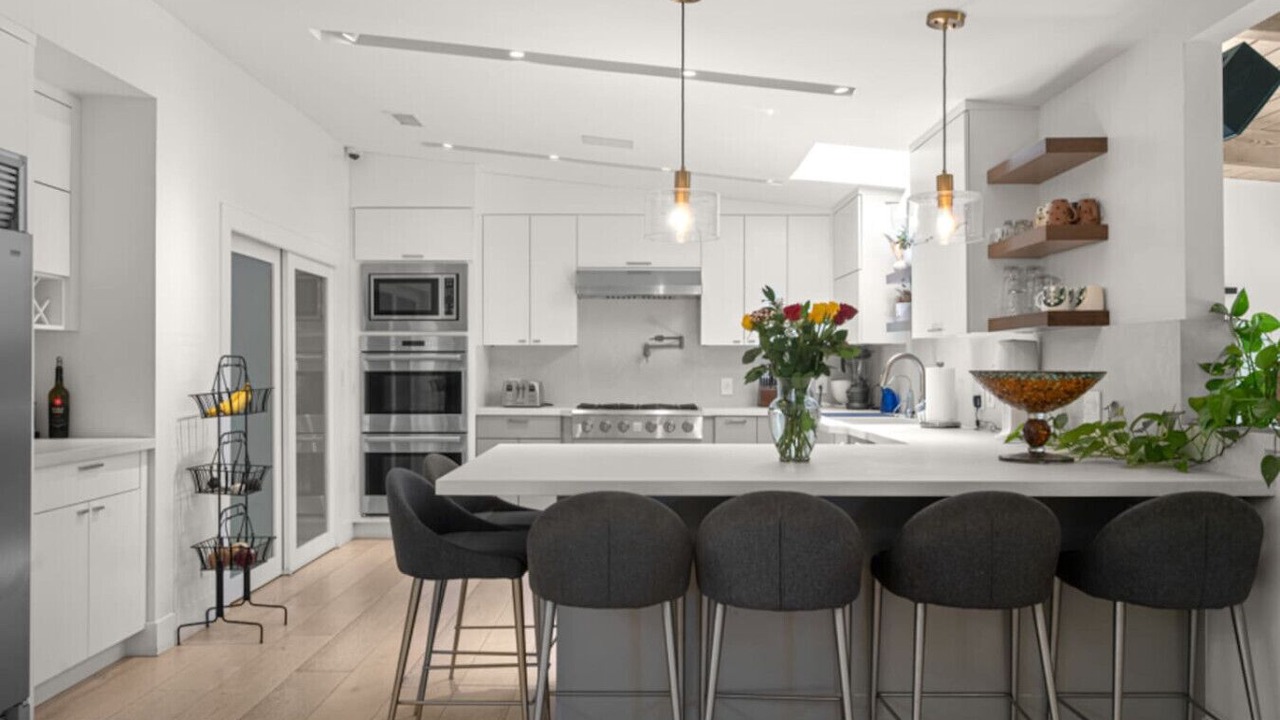Photo of Kitchen in Woodland Hills