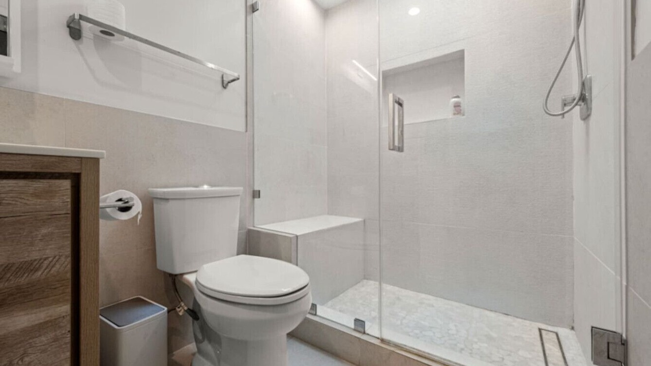 Photo of Bathroom in Woodland Hills