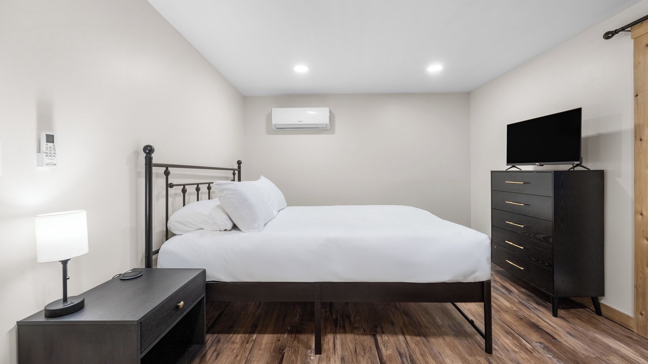 Photo of Bedroom in Pittsfield