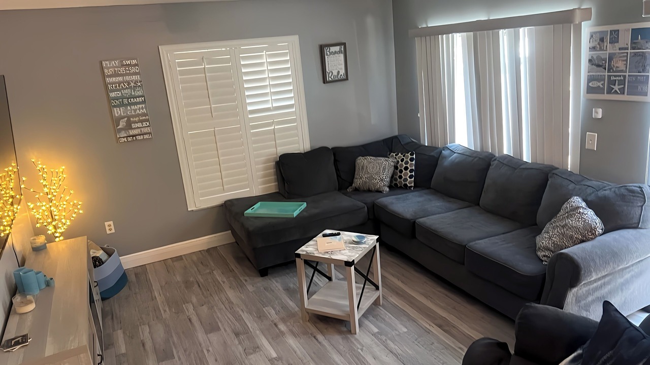 Photo of Livingroom in Gulf Gate Estates