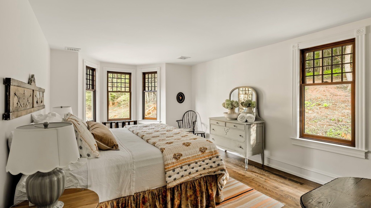 Photo of Bedroom in Sinking Spring