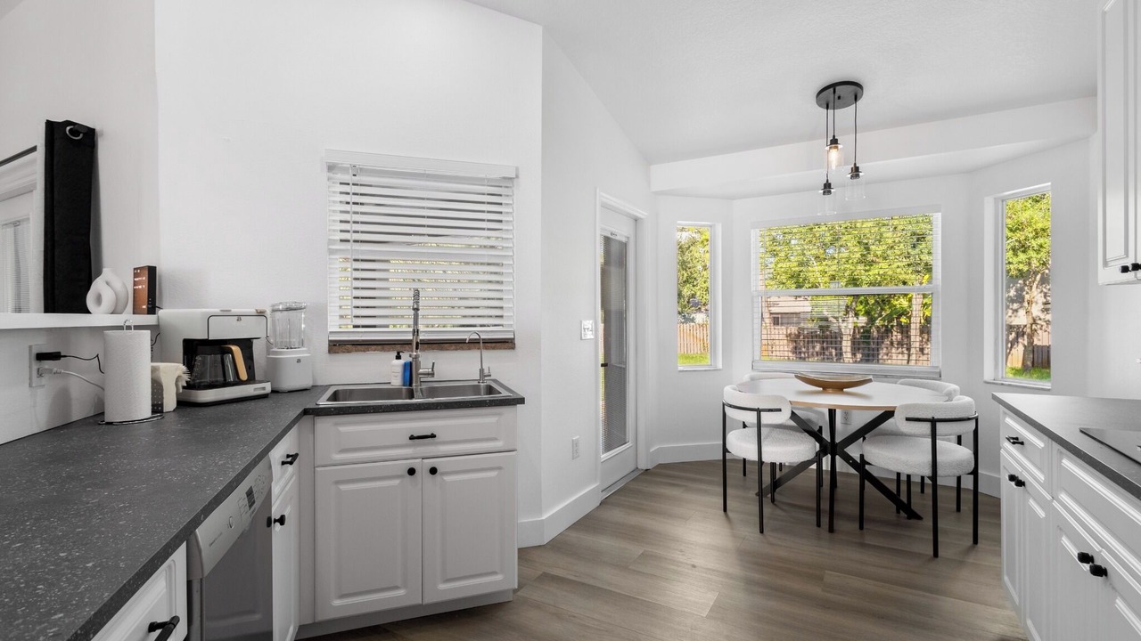 Photo of Kitchen in Gulf Gate Estates