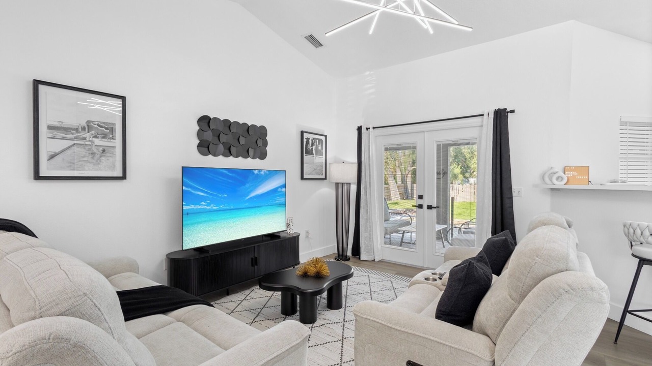 Photo of Livingroom in Gulf Gate Estates