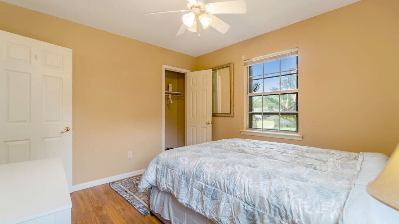 Photo of Bedroom in East Pensacola Heights