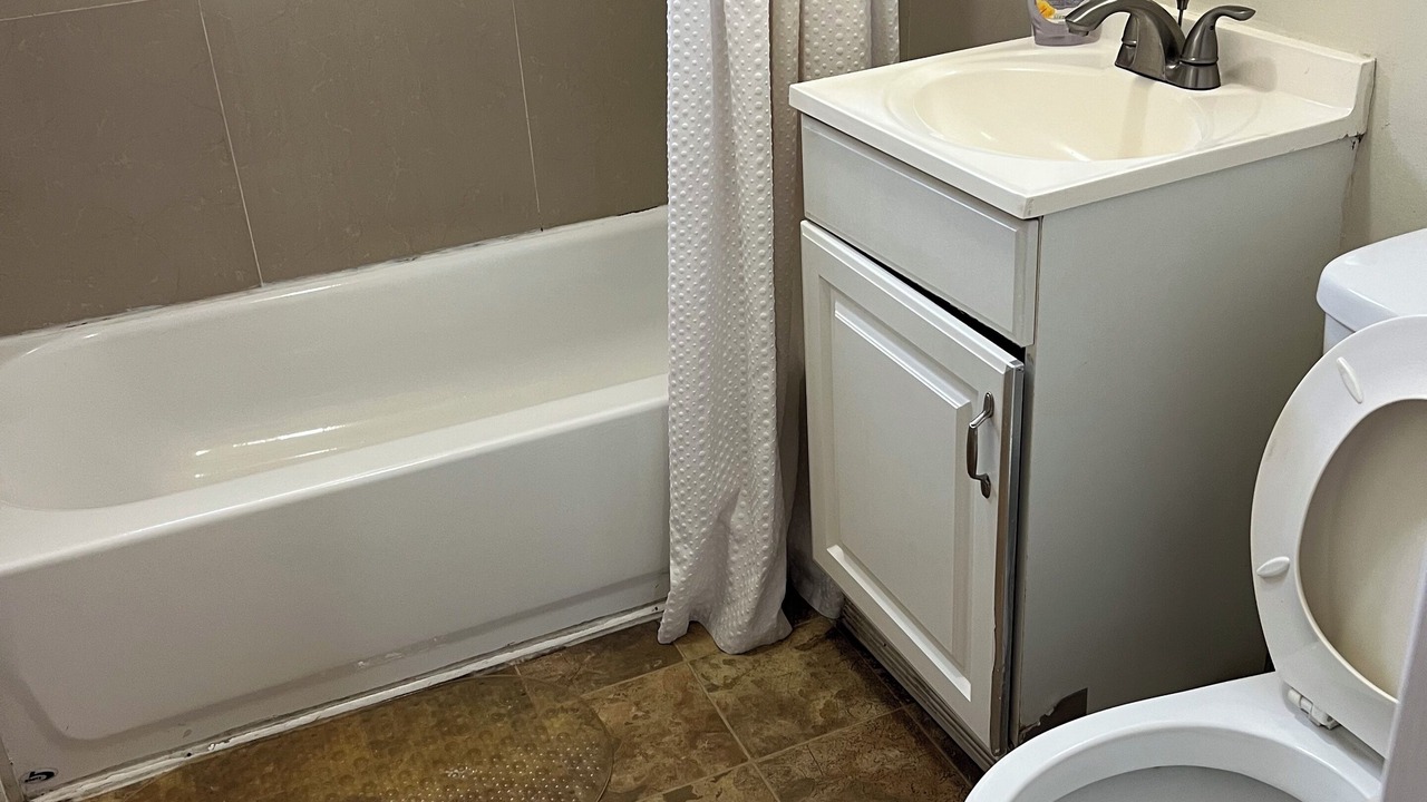 Photo of Bathroom in Del Aire