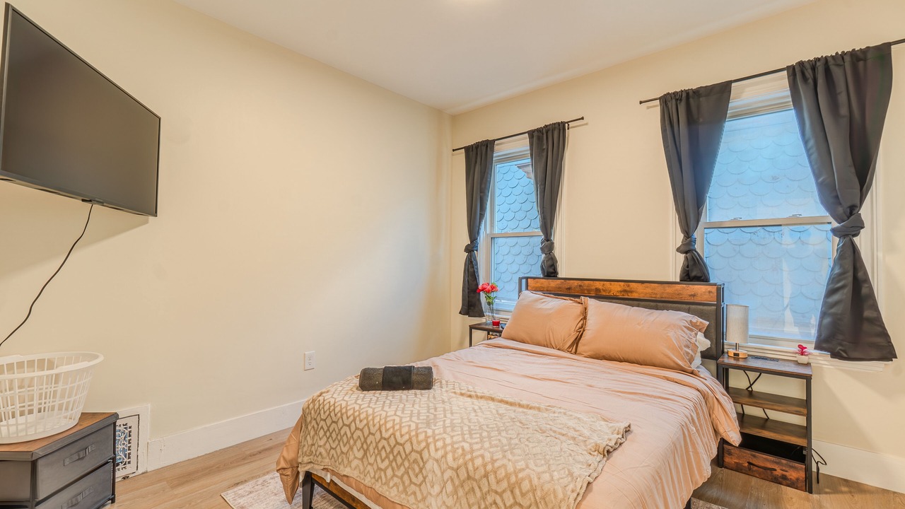 Photo of Bedroom in East Somerville