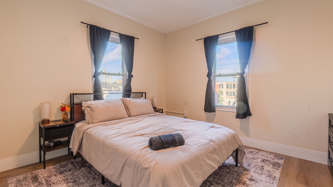 Photo of Bedroom in East Somerville