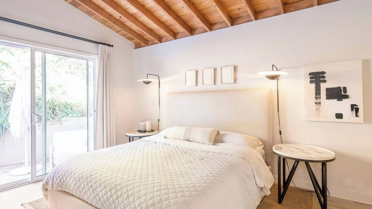 Photo of Bedroom in Eastern Malibu