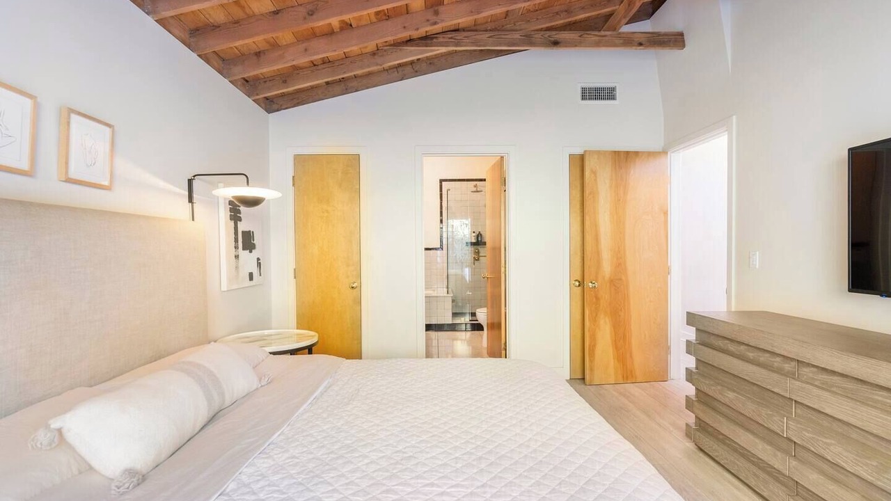 Photo of Bedroom in Eastern Malibu