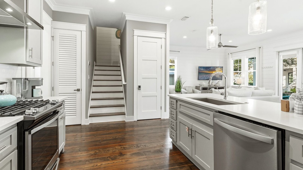 Photo of Kitchen in Greenway Park
