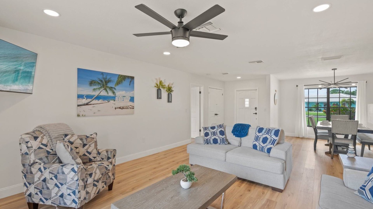 Photo of Bedroom in Gulf Gate Woods