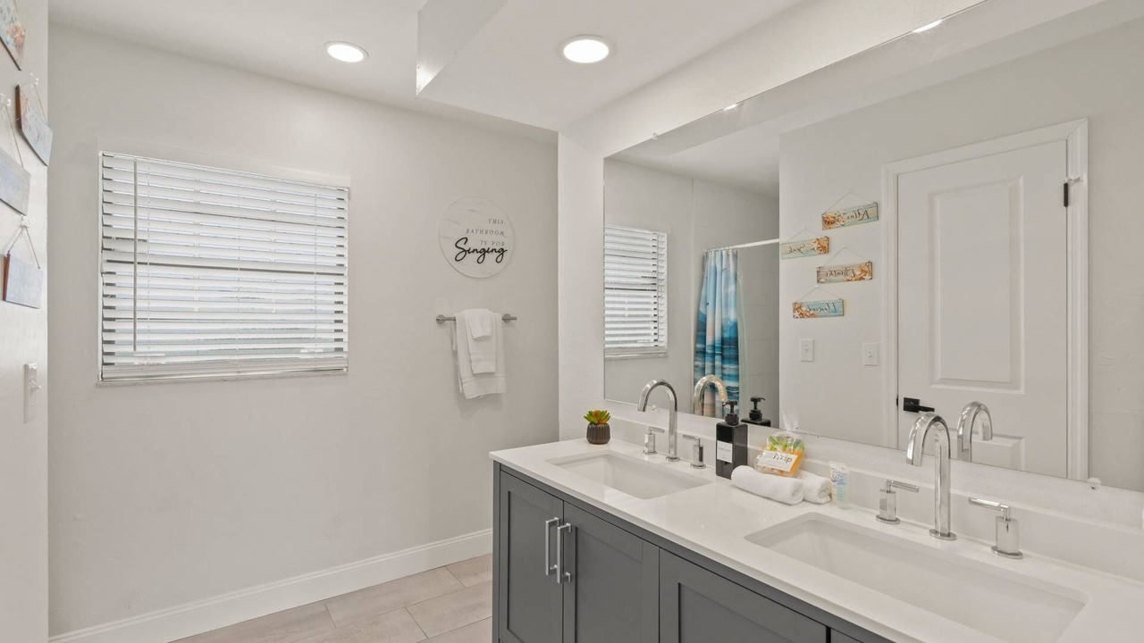 Photo of Bathroom in Gulf Gate Woods