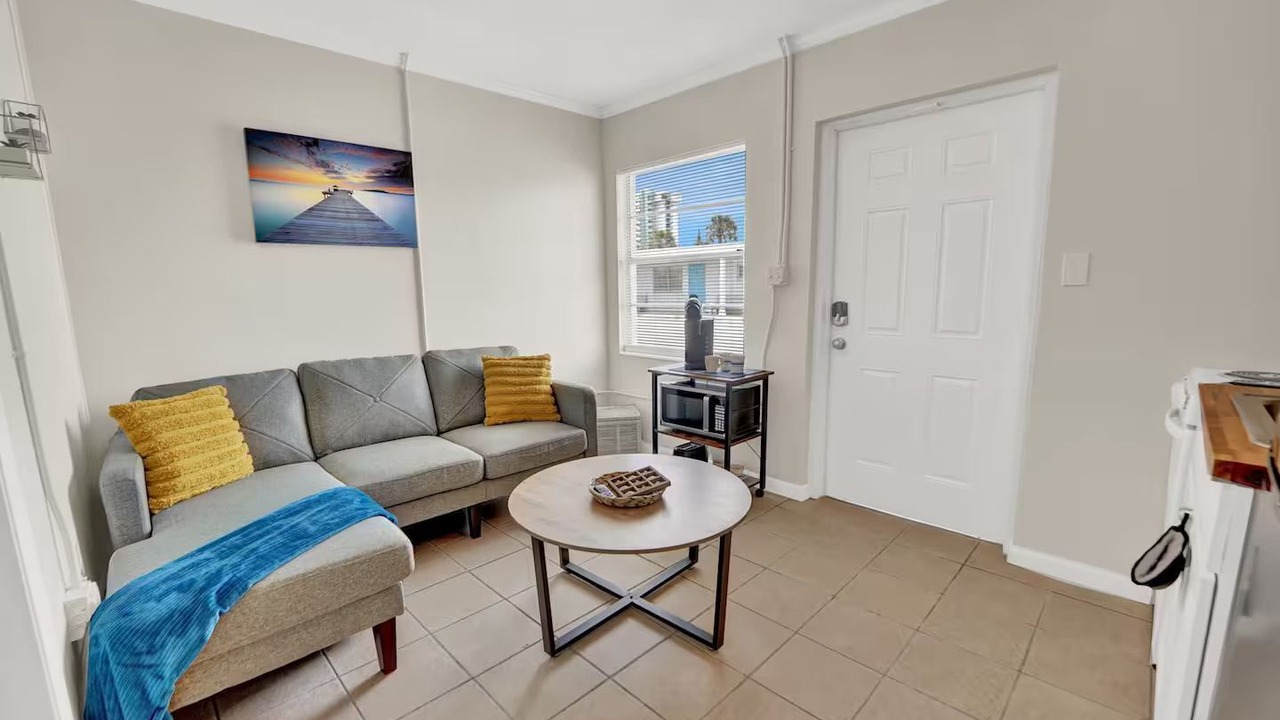 Photo of Livingroom in Crescent Beach